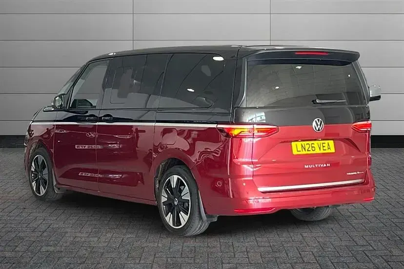 New VW Multivan Style 245 HP (180 kW) 2026 Deep black pearlescent  fortana red MPV