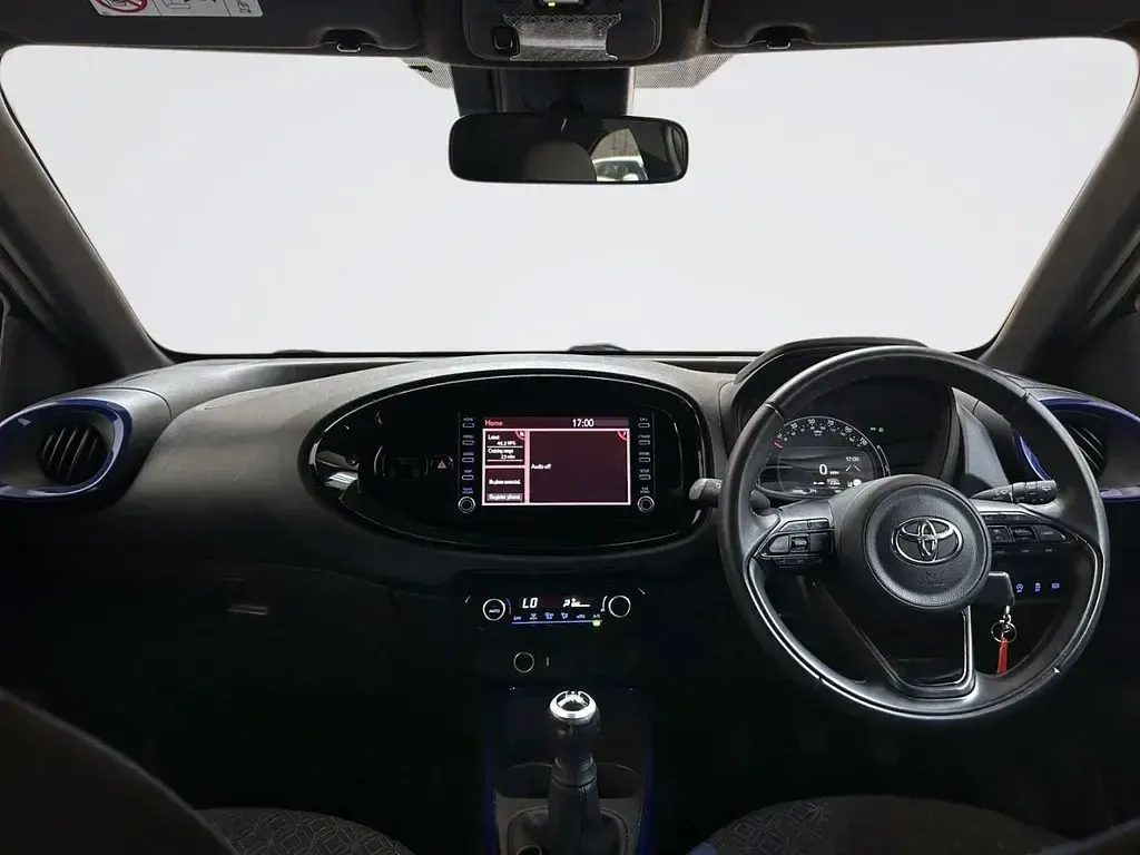 Used Toyota Aygo X 72 HP (52 kW) 2022 Blue SUV