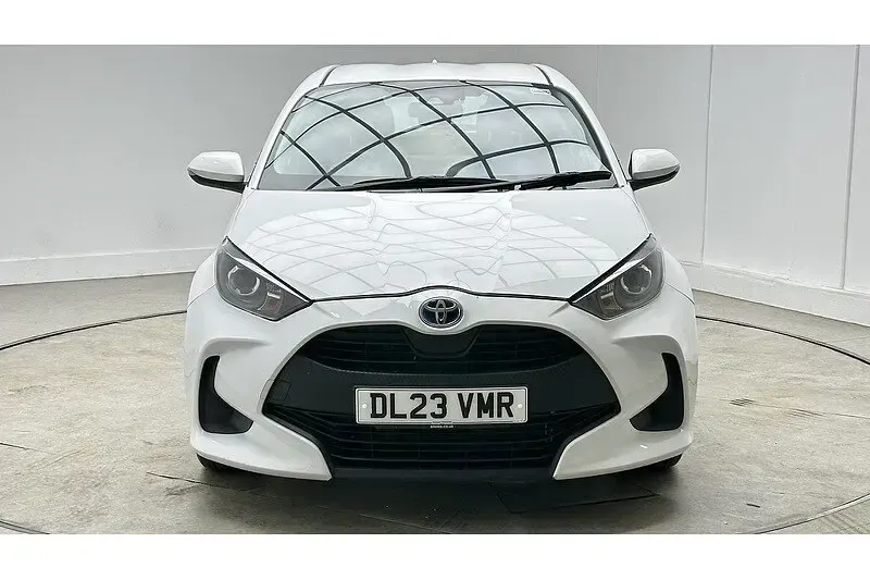 Used Toyota Yaris 2023 White Hatchback