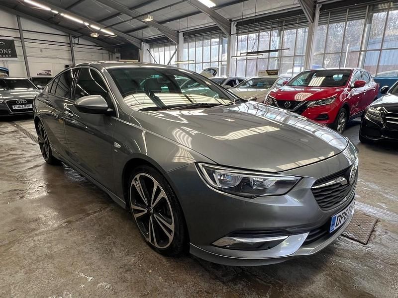 Used Vauxhall Insignia SRi 170 HP (125 kW) 2018 Grey Hatchback