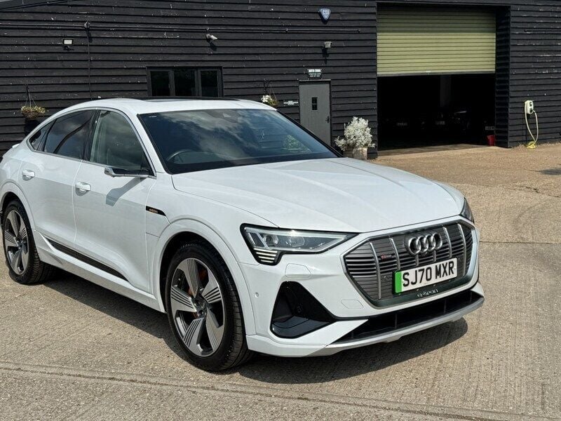 White Used 2020 Audi e-tron S-Line SUV | £21,995 (Good price) - Image 1/4