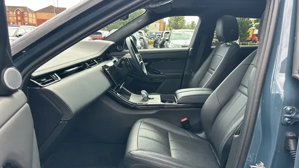 Used Land Rover Range Rover evoque Autobiography 269 HP (197 kW) 2025 Tribeca blue SUV