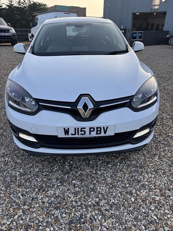 Used Renault Mégane III Dynamique 2015 White Hatchback