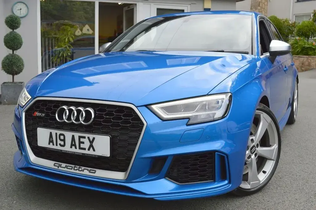 Used Audi RS3 Comfort 400 HP (294 kW) 2019 Blue Sedan