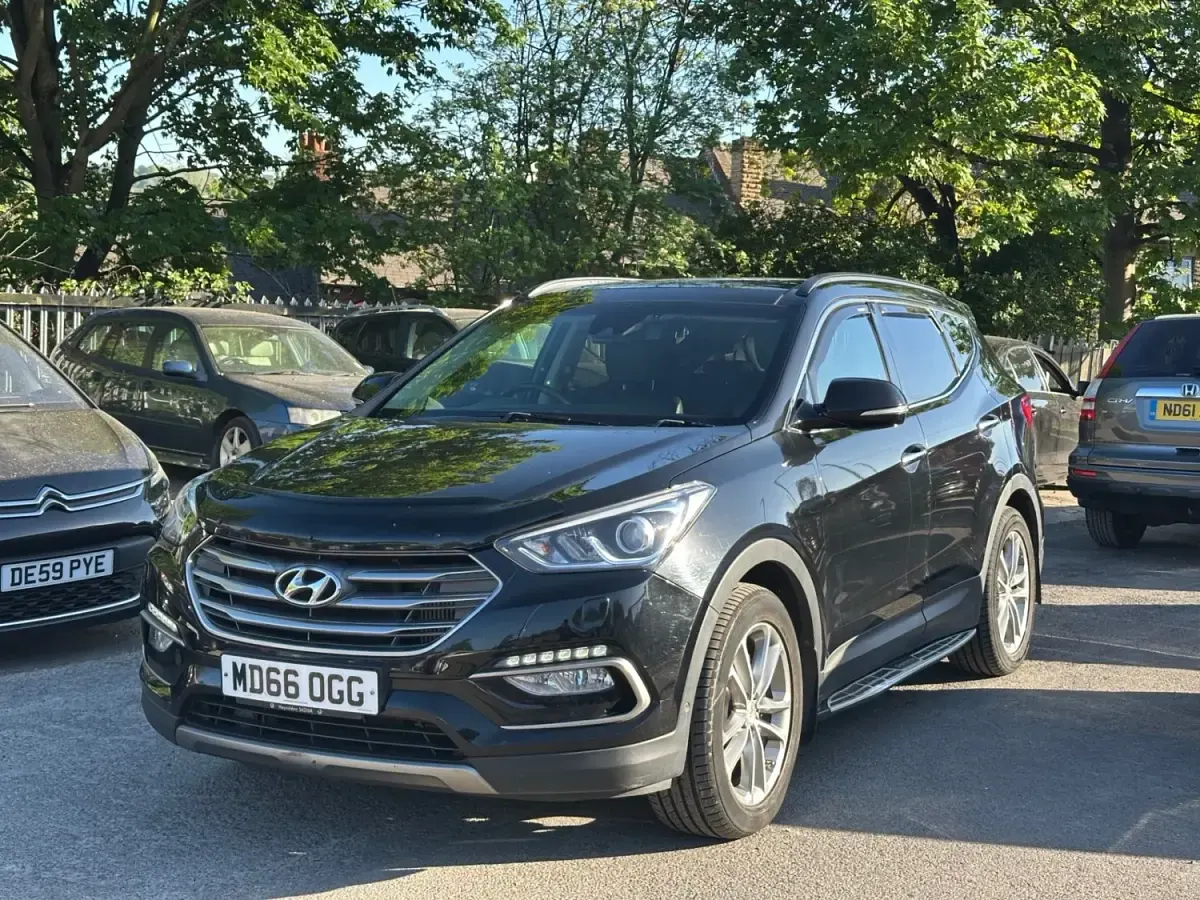 Używany Hyundai Santa Fe Premium SE 200 KM (147 kW) 2017 Czarny SUV