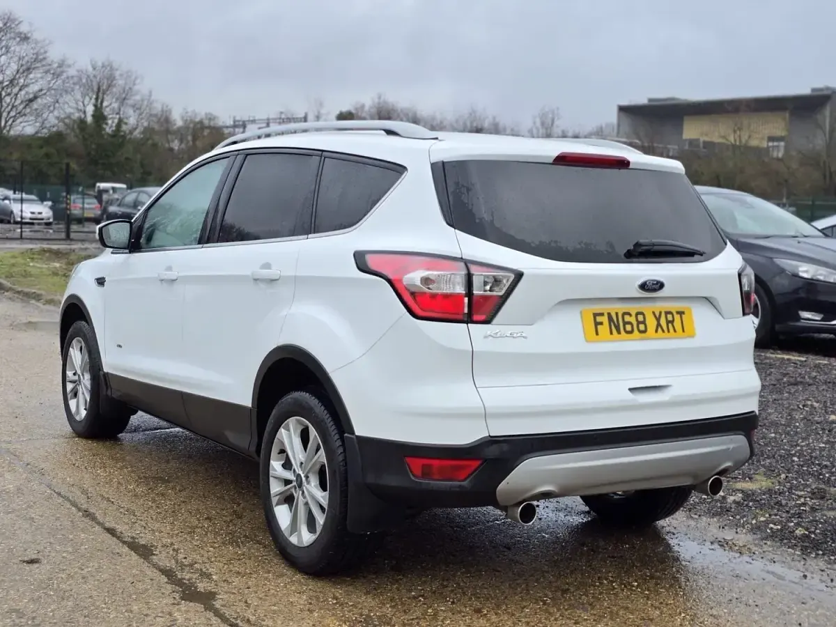 Used Ford Kuga Titanium 180 HP (132 kW) 2018 White SUV
