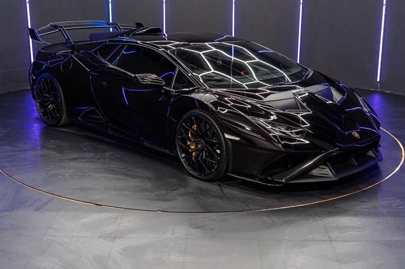 Black Used 2022 Lamborghini Huracán Coupe | £259,995 - Image 1/1