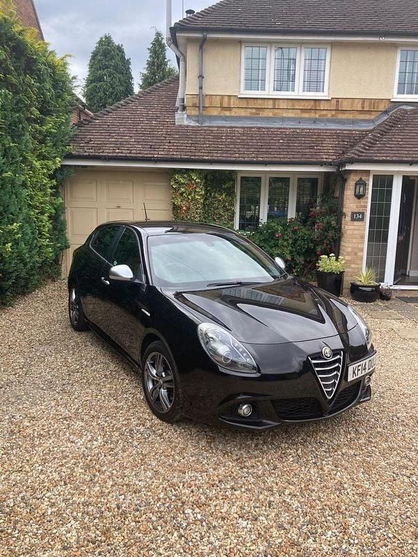 Black Used 2014 Alfa Romeo Giulietta Exclusive Hatchback | £4,400 (Super price) - Image 1/4