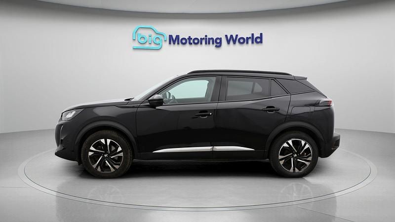 Used Peugeot e-2008 Allure 98 kW (134 HP) 2020 Black SUV