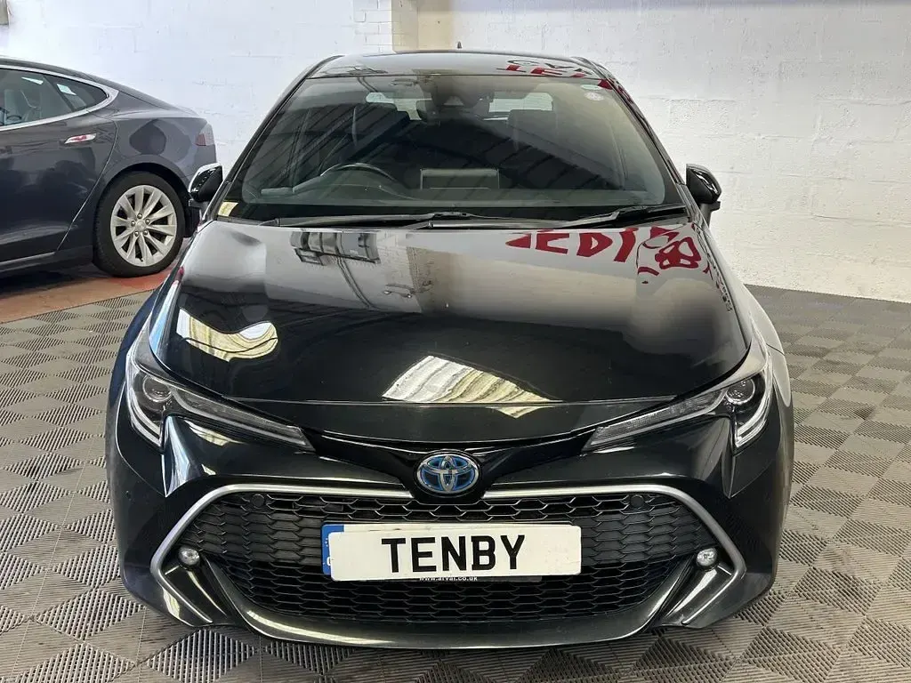 Used Toyota Corolla 184 HP (135 kW) 2019 Black Hatchback