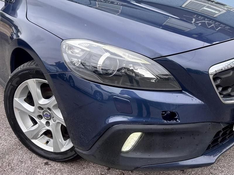 Used Volvo V40 2014 Blue Hatchback
