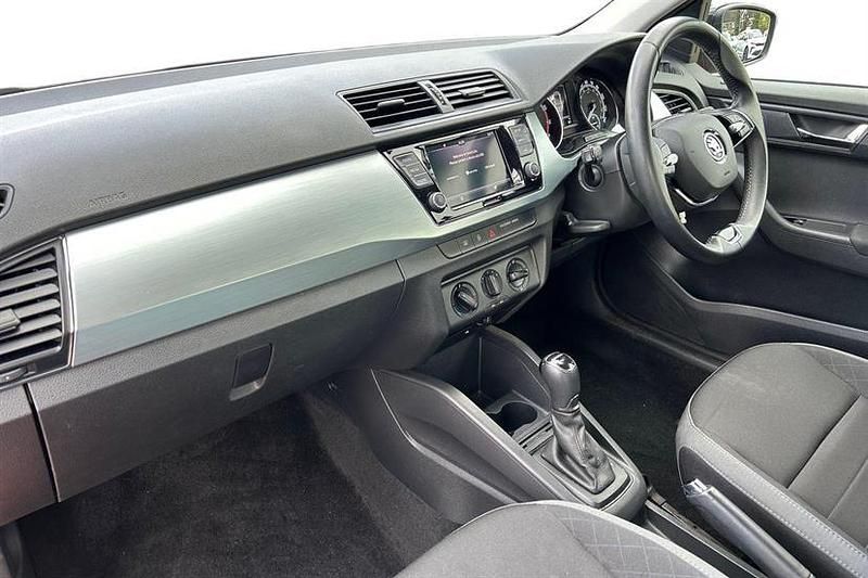 Used Skoda Fabia Colour Edition 95 HP (69 kW) 2021 Red Hatchback