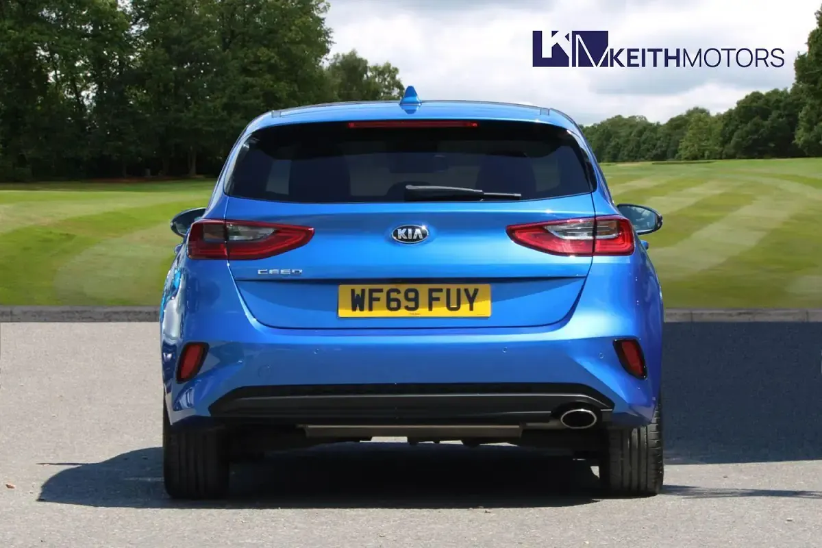 Used Kia Ceed 140 HP (102 kW) 2019 Blue Hatchback