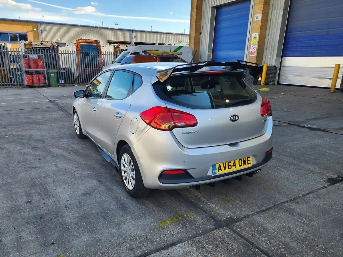 Used Kia Ceed 2014 Silver Hatchback