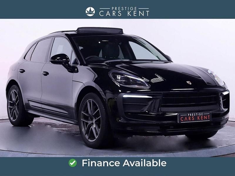 Black Used 2022 Porsche Macan SUV | £48,300 (Good price) - Image 1/4