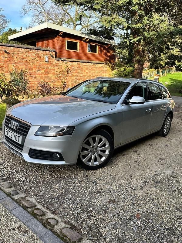Used Audi A4 143 HP (105 kW) 2009 Silver Estate