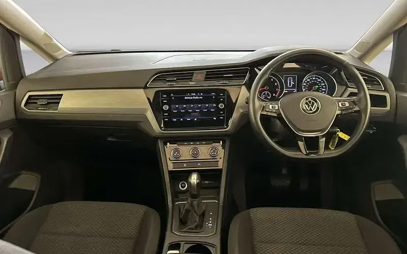Used VW Touran Family 150 HP (110 kW) 2024 MPV