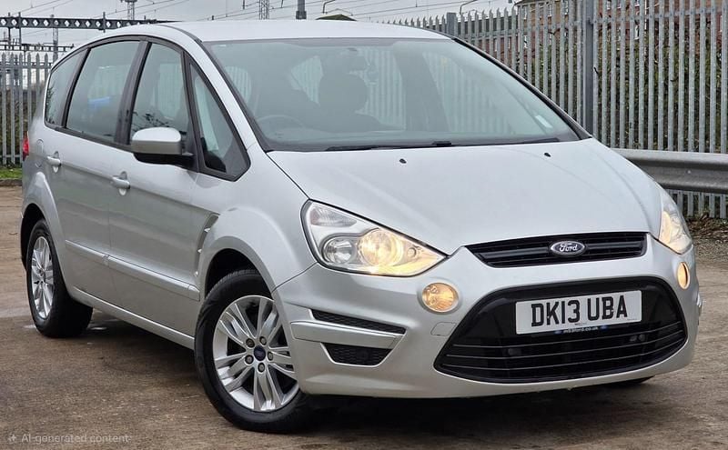 Silver Used 2013 Ford S-MAX Zetec MPV | £2,895 (Good price) - Image 1/4