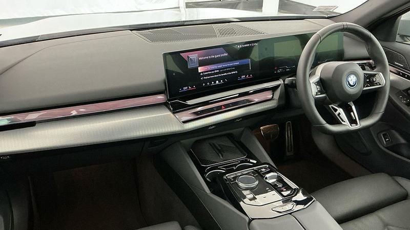 Used BMW 530e M Sport 295 HP (216 kW) 2025 Grey