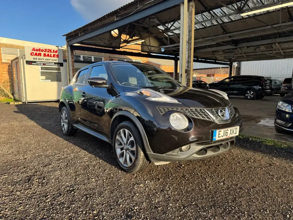 Używany Nissan Juke Tekna 110 KM (80 kW) 2016 Czarny SUV
