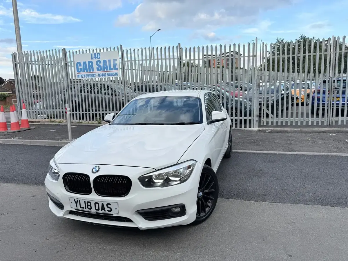 Used BMW 118 2018 White Hatchback