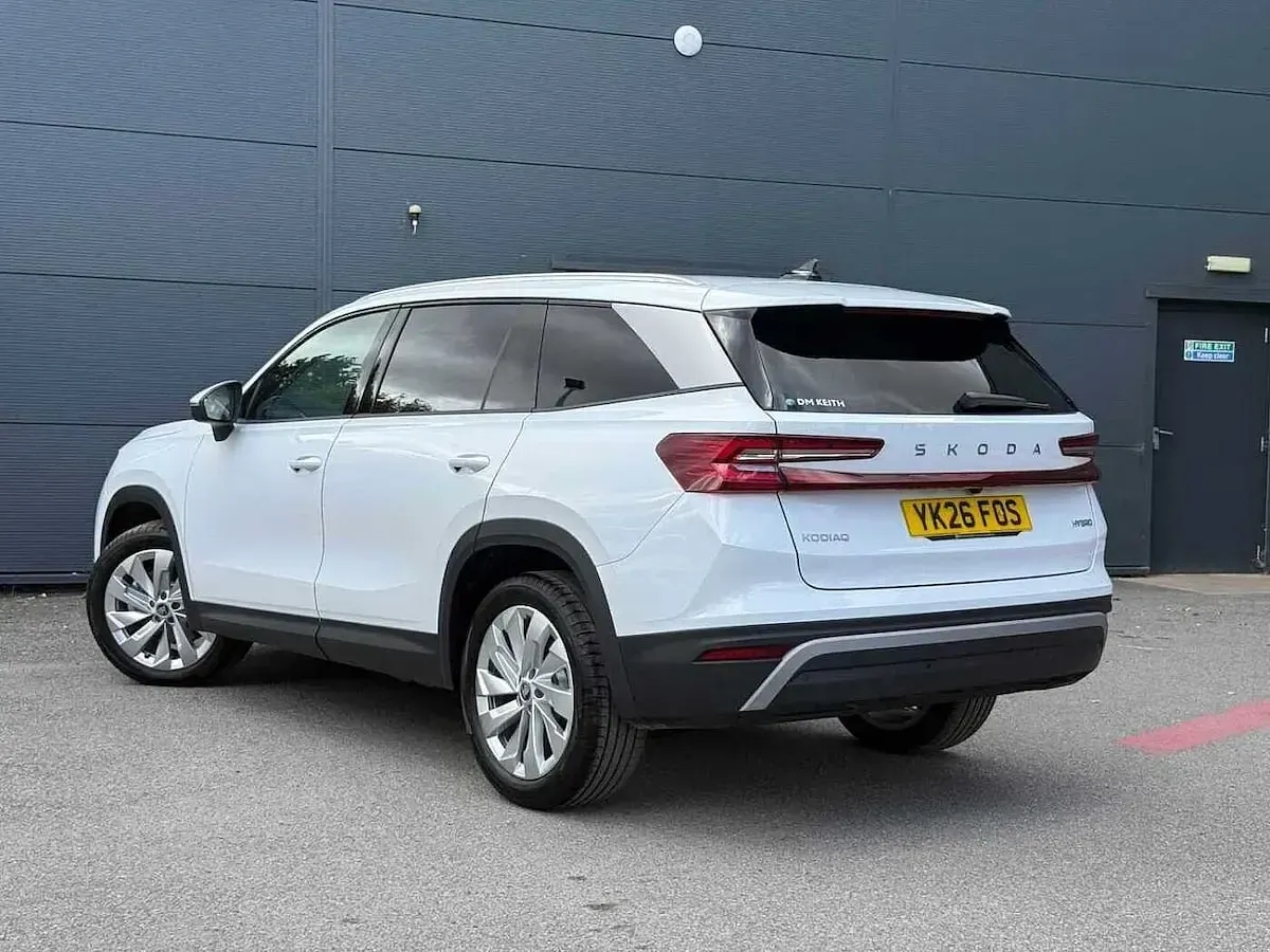 New Skoda Kodiaq SE L 110 HP (80 kW) 2026 Moon white metallic SUV