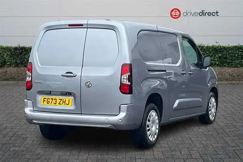 Second-hand Vauxhall Combo S 100 CP (73 kW) 2023 Gri Monovolum