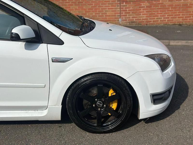 Used Ford Focus ST 2007 White Hatchback