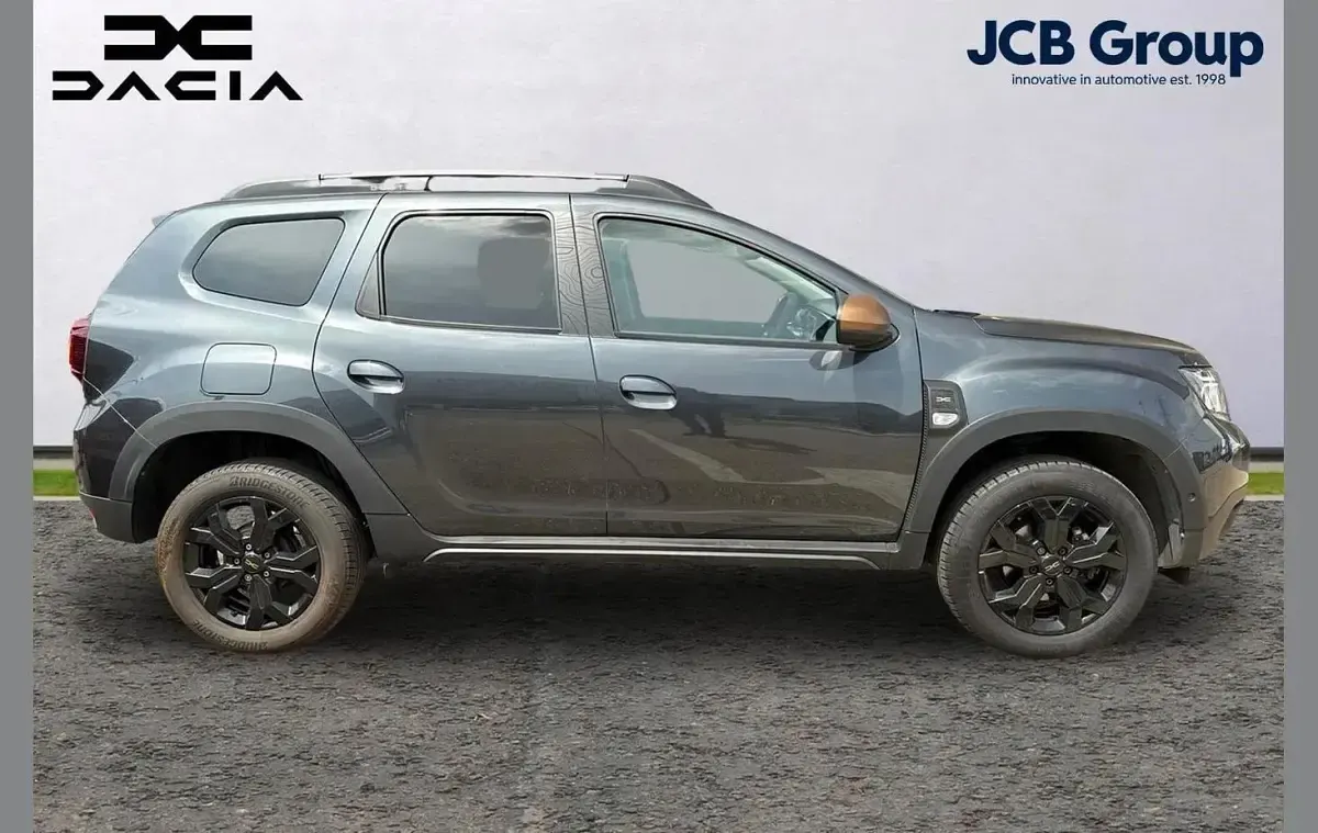 Used Dacia Duster Extreme 98 HP (72 kW) 2024 Grey SUV