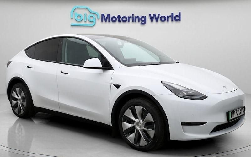 Used 2022 Tesla Model Y Long Range AWD SUV | £24,300 (Fair price) - Image 1/4