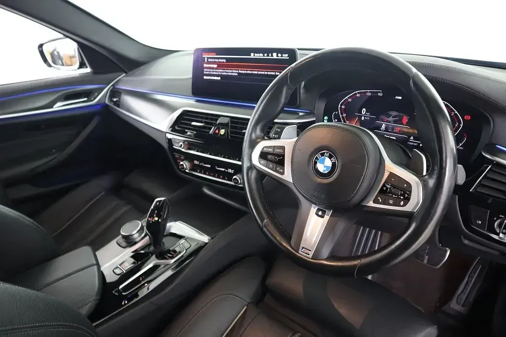 Usado BMW 530 M Sport 2022 Negro Berlina