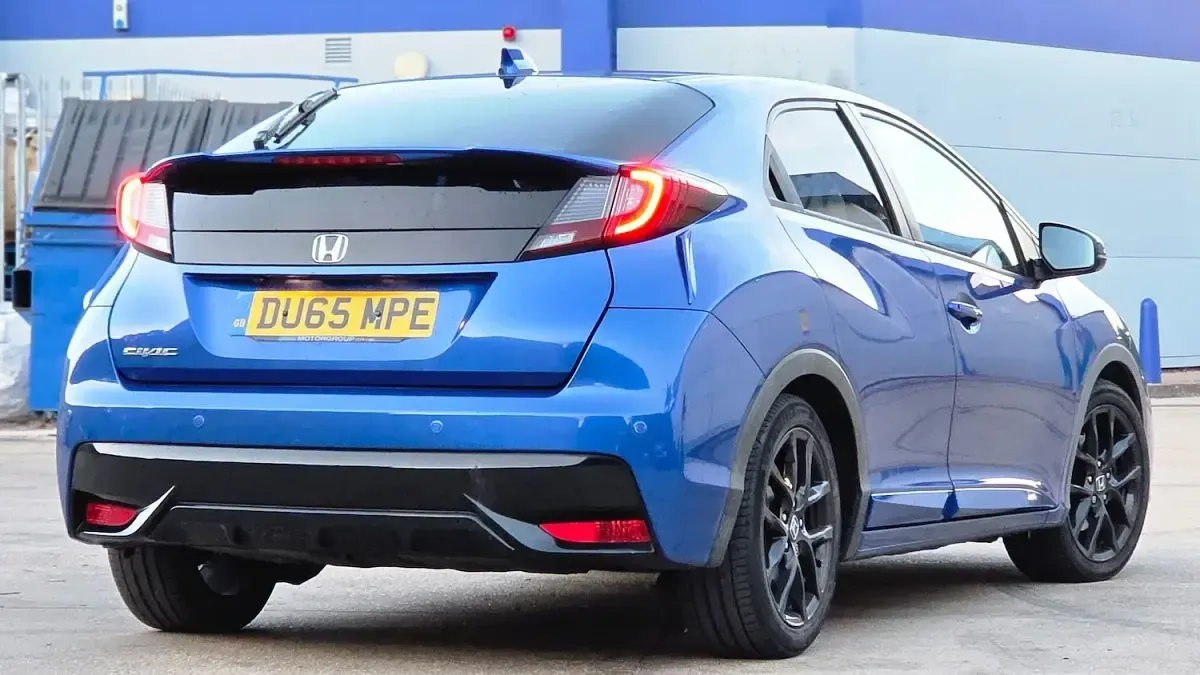 Used Honda Civic Sport 142 HP (104 kW) 2015 Blue Hatchback