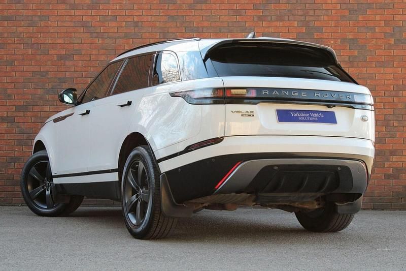 Used Land Rover Range Rover Velar R-Dynamic 240 HP (176 kW) 2017 White SUV