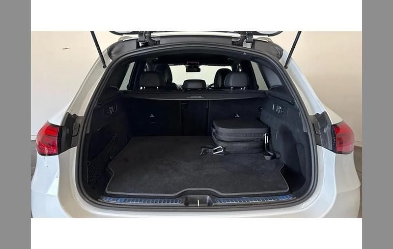 Used Mercedes GLC300e Urban 308 HP (226 kW) 2024 White SUV