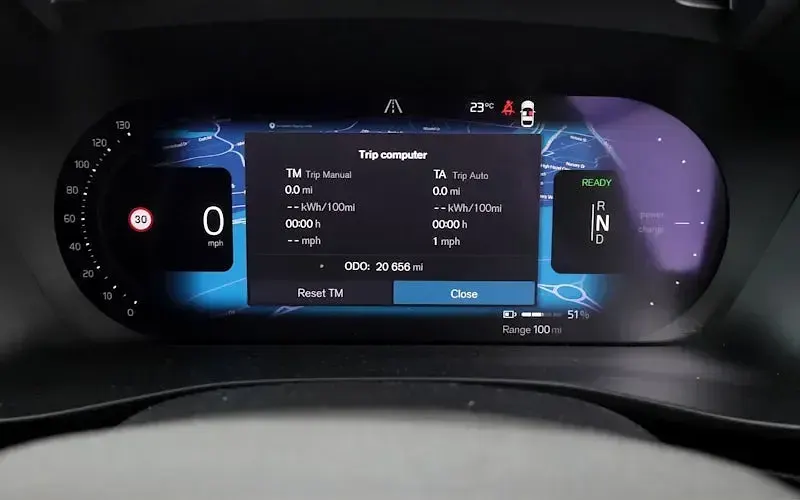 Used Volvo C40 Core 300 kW (408 HP) 2023 Blue SUV