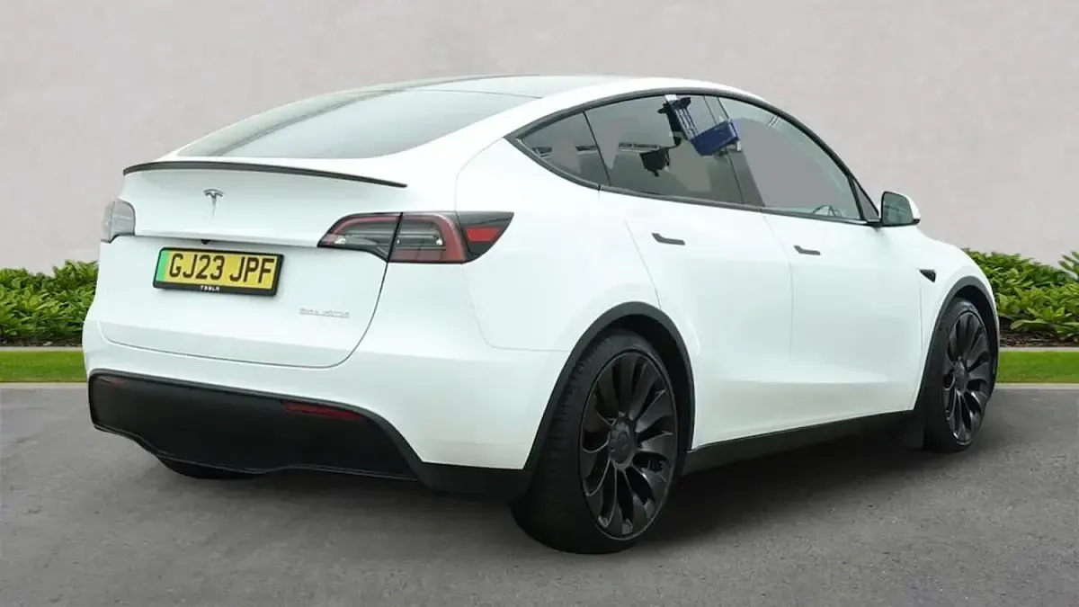 Used Tesla Model Y Performance 313 kW (426 HP) 2023 White SUV