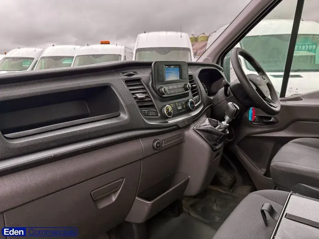 Used Ford Transit 130 HP (95 kW) 2021 White Van