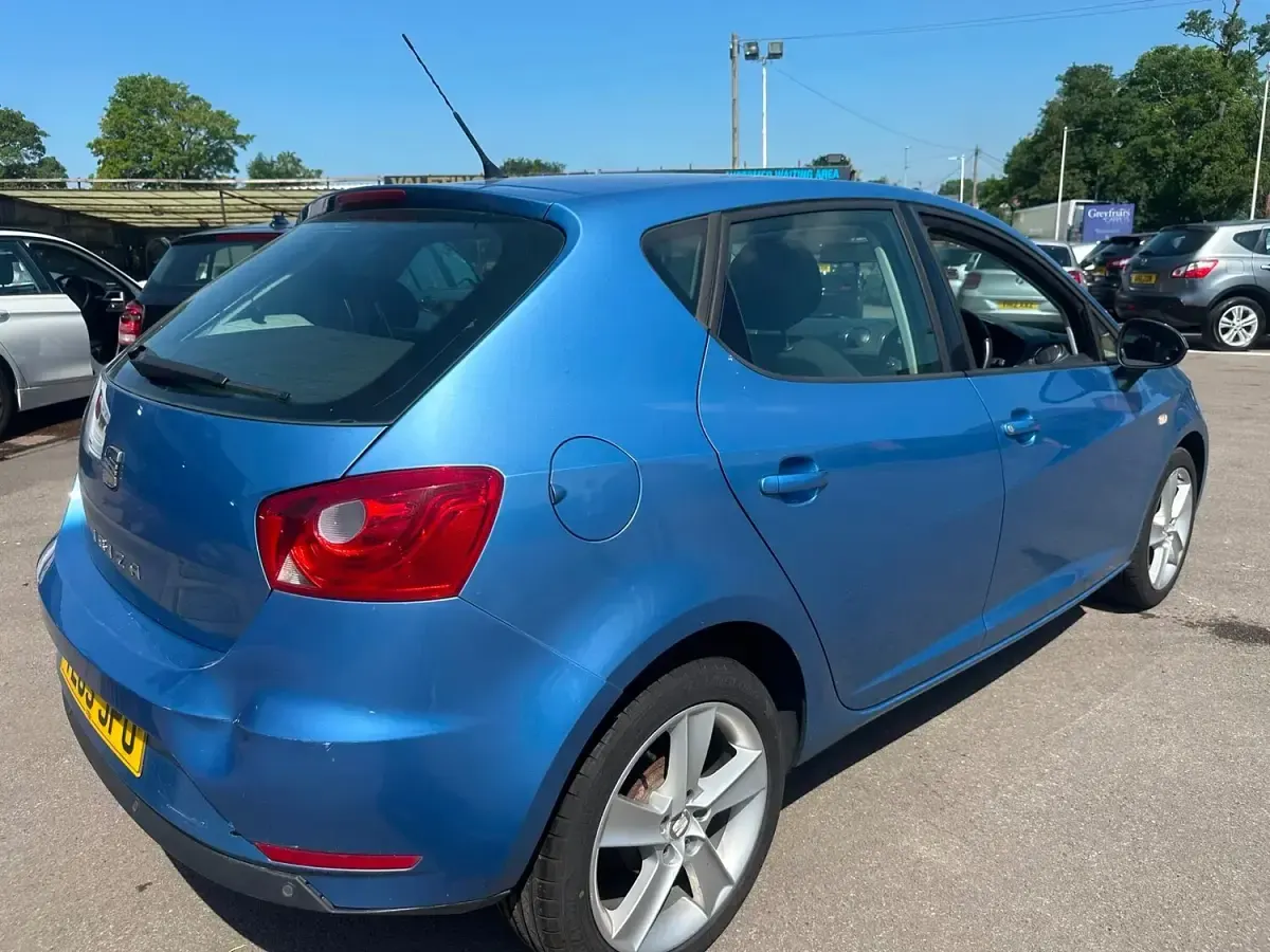 Used Seat Ibiza 85 HP (62 kW) 2013 Blue Hatchback