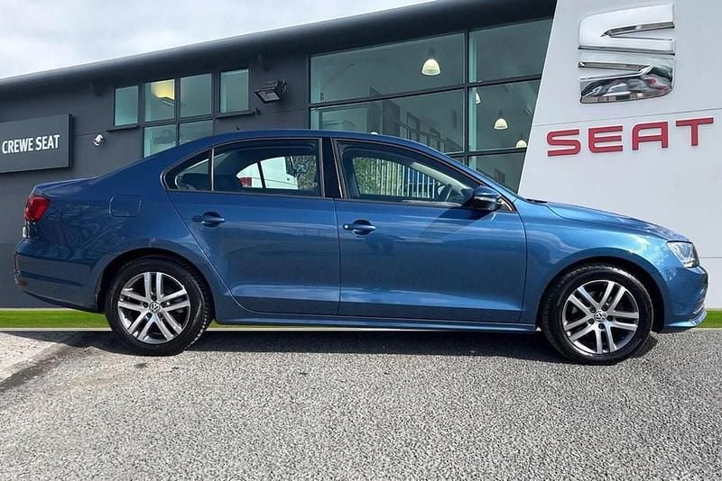 Usado VW Jetta SE 150 HP (110 kW) 2015 Azul Sedan