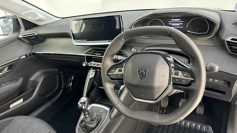 New Peugeot 208 Style 101 HP (74 kW) 2025 Okenite white Hatchback