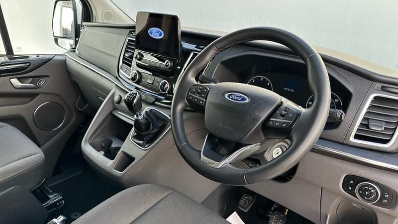 Used Ford Tourneo Custom Titanium 2023 White Van
