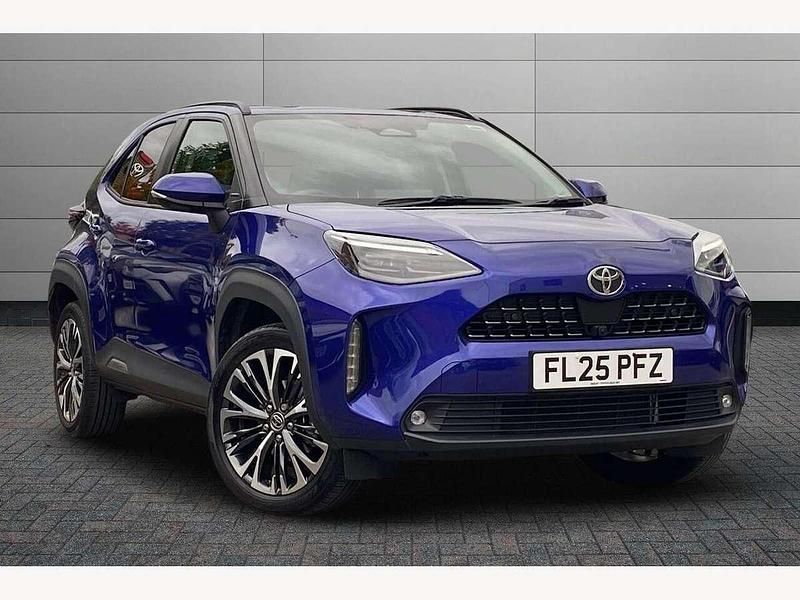 Blue Used 2025 Toyota Yaris Cross SUV | £27,995 (A bit pricey) - Image 1/3