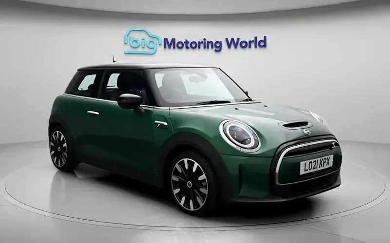 Used Mini Cooper S Level 3 135 kW (184 HP) 2023 Hatchback