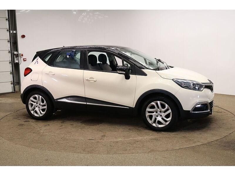 Second-hand Renault Captur Dynamique 90 CP (66 kW) 2014 Bej SUV