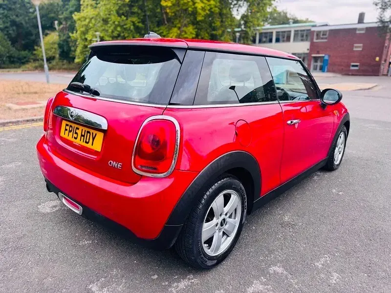 Used Mini ONE 102 HP (75 kW) 2015 Red Hatchback