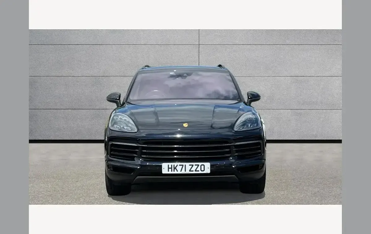 Used Porsche Cayenne 456 HP (335 kW) 2021 Black SUV