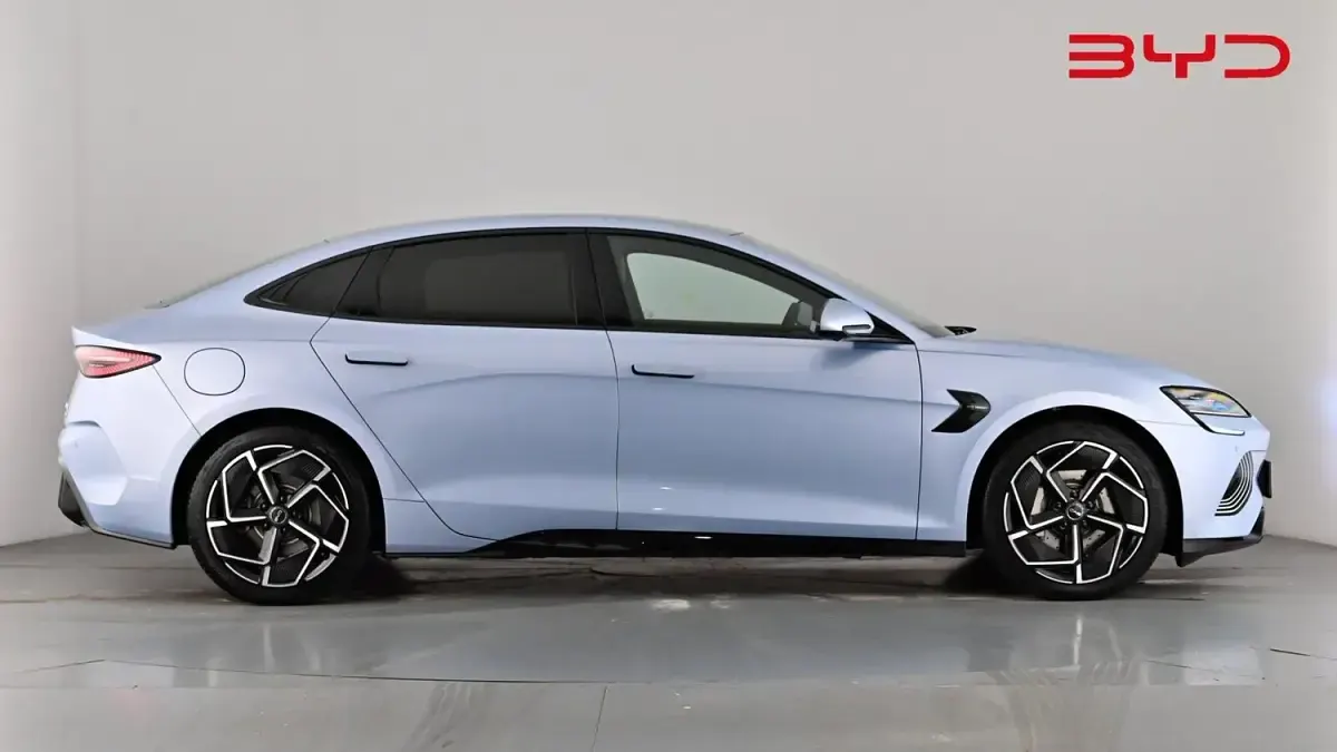 Used BYD Seal 389 kW (530 HP) 2025 Ice blue Sedan