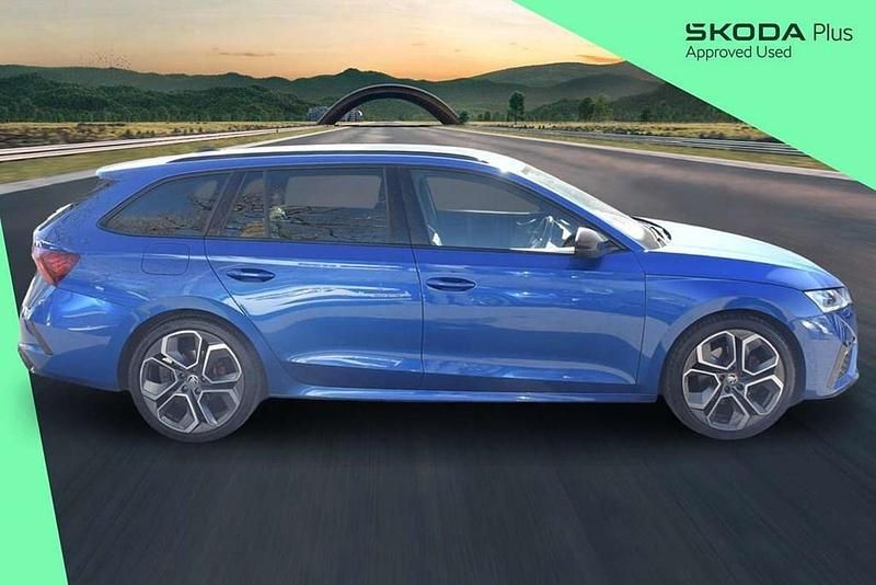 Used Skoda Octavia vRS 147 HP (108 kW) 2023 Race blue metallic Estate