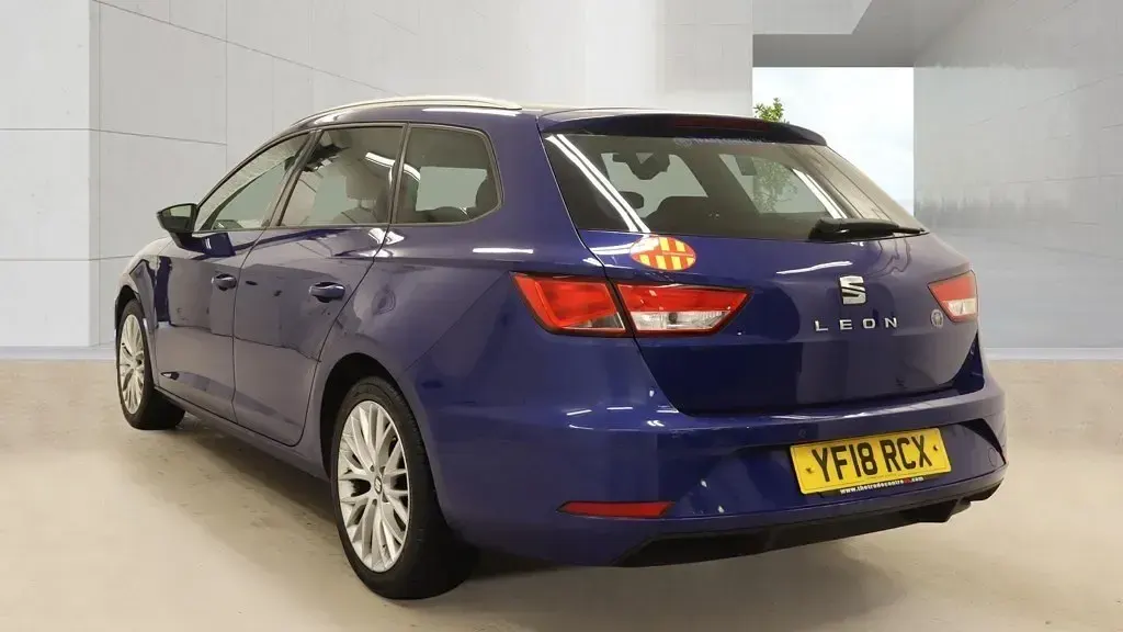 Begagnad Seat Leon SE Dynamic 2018 Blå Kombi