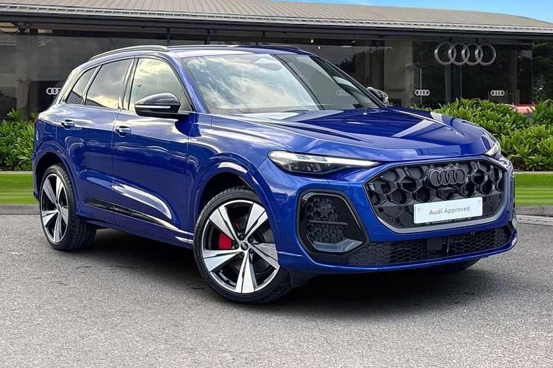 Blue Used 2025 Audi Q5 Advanced SUV | £50,490 (Fair price) - Image 1/4